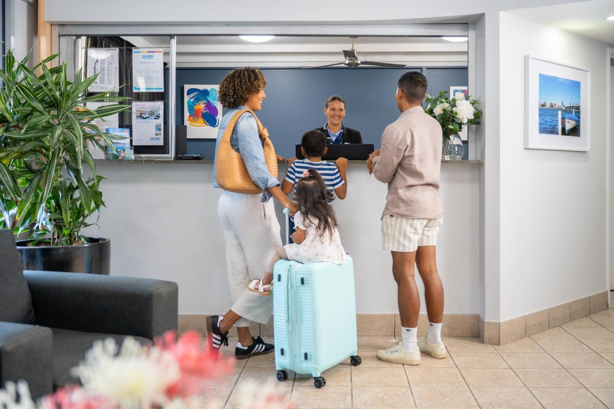 Nesuto The Entrance Aparthotel Ngoại thất bức ảnh